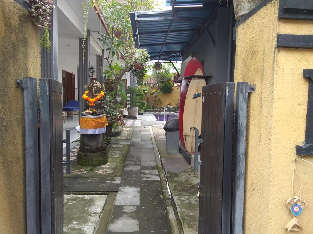 Sanata Yoga Guesthouse Canggu Zewnętrze zdjęcie