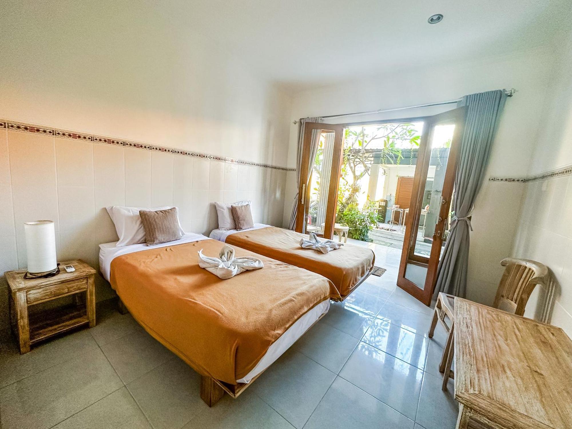 Sanata Yoga Guesthouse Canggu Zewnętrze zdjęcie