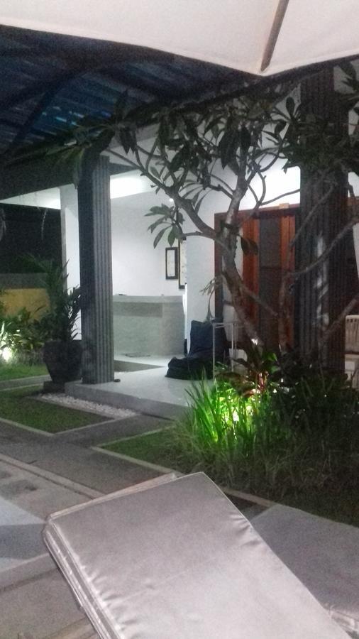 Sanata Yoga Guesthouse Canggu Zewnętrze zdjęcie